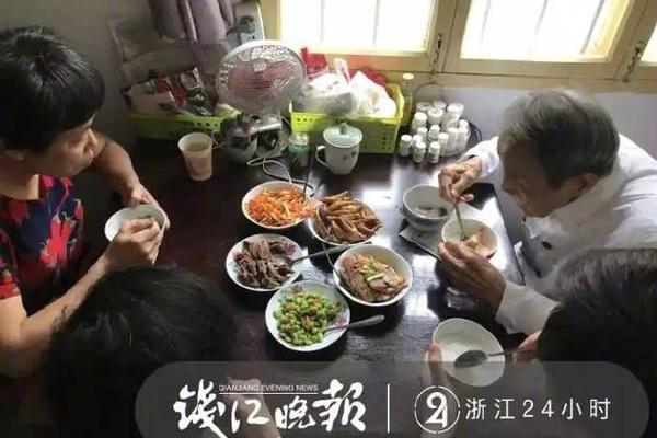 背包英雄护甲骑士盾有什么效果